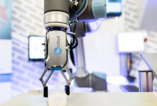 Đâu là nơi bán cánh tay robot công nghiệp uy tín, chuyên nghiệp?